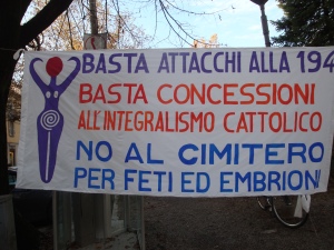 no cimitero feti ed embrione #save194 autodeterminazione violenza di genere